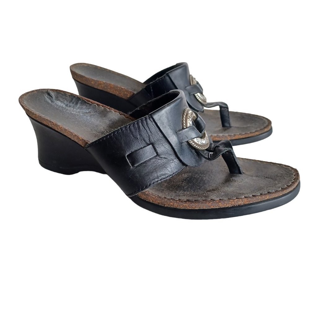 Ariat Black Leather Wedge Thong Sandals with Silver Concho
